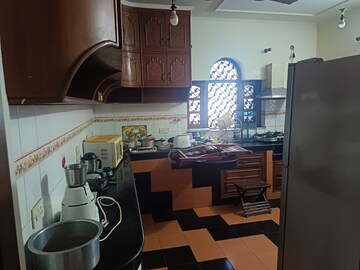 Master Bedroom in 3 BHK Independent House at South City 1 – for Rent
