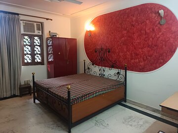 Bedroom in 3 BHK Independent House at South City 1 – for Rent