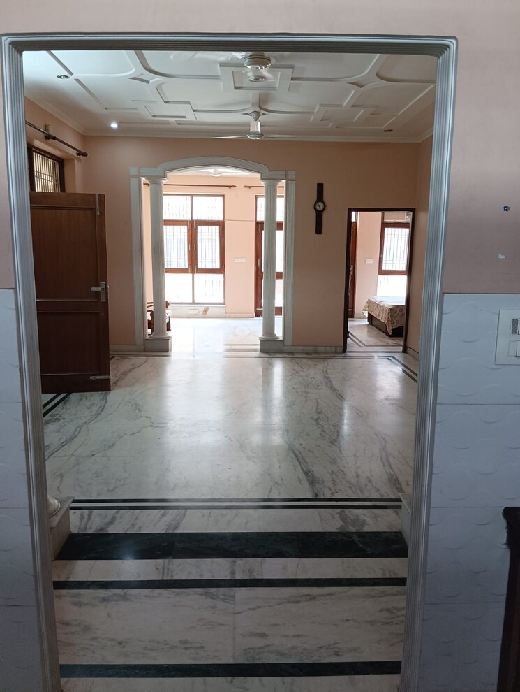 Room, south city 1 3 Bedroom 263 Sq.Yd. Independent House In South City 1 Gurgaon 8842993