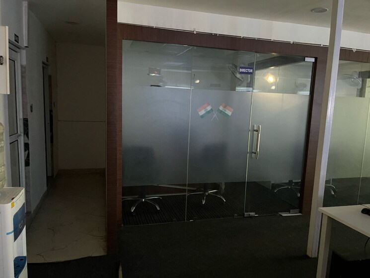 Floor Plan, sector 63 Commercial Office Space 3000 Sq.Ft. In Sector 63 Noida 8843011