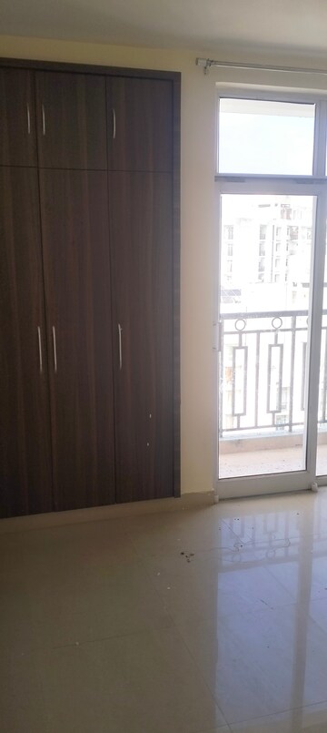 Room in 3.5 BHK Apartment at Ansal API Celebrity Greens, Ashiyana – for Rent