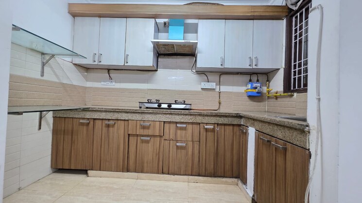 Kitchen, paryavaran complex 3 Bedroom 1900 Sq.Ft. Builder Floor In Paryavaran Complex Delhi 8842985