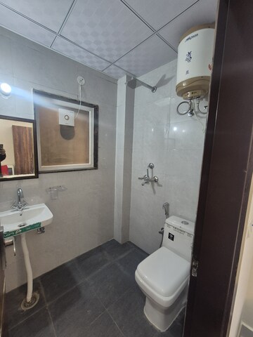 Bathroom in 1 BHK Apartment at Queens Plaza, Sector 43 – for Rent