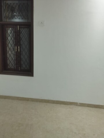 Room in 1.5 BHK Builder Floor at Saket – for Rent
