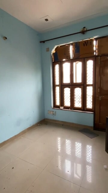 Room in 3 BHK Independent House at Sector 7 – for Sale