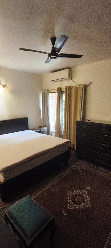 Bedroom in 3 BHK Apartment at Skyline Casa, Richmond Town – for Rent