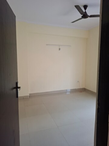 2 BHK Apartment For Rent in Gardenia Gateway, Sector 75