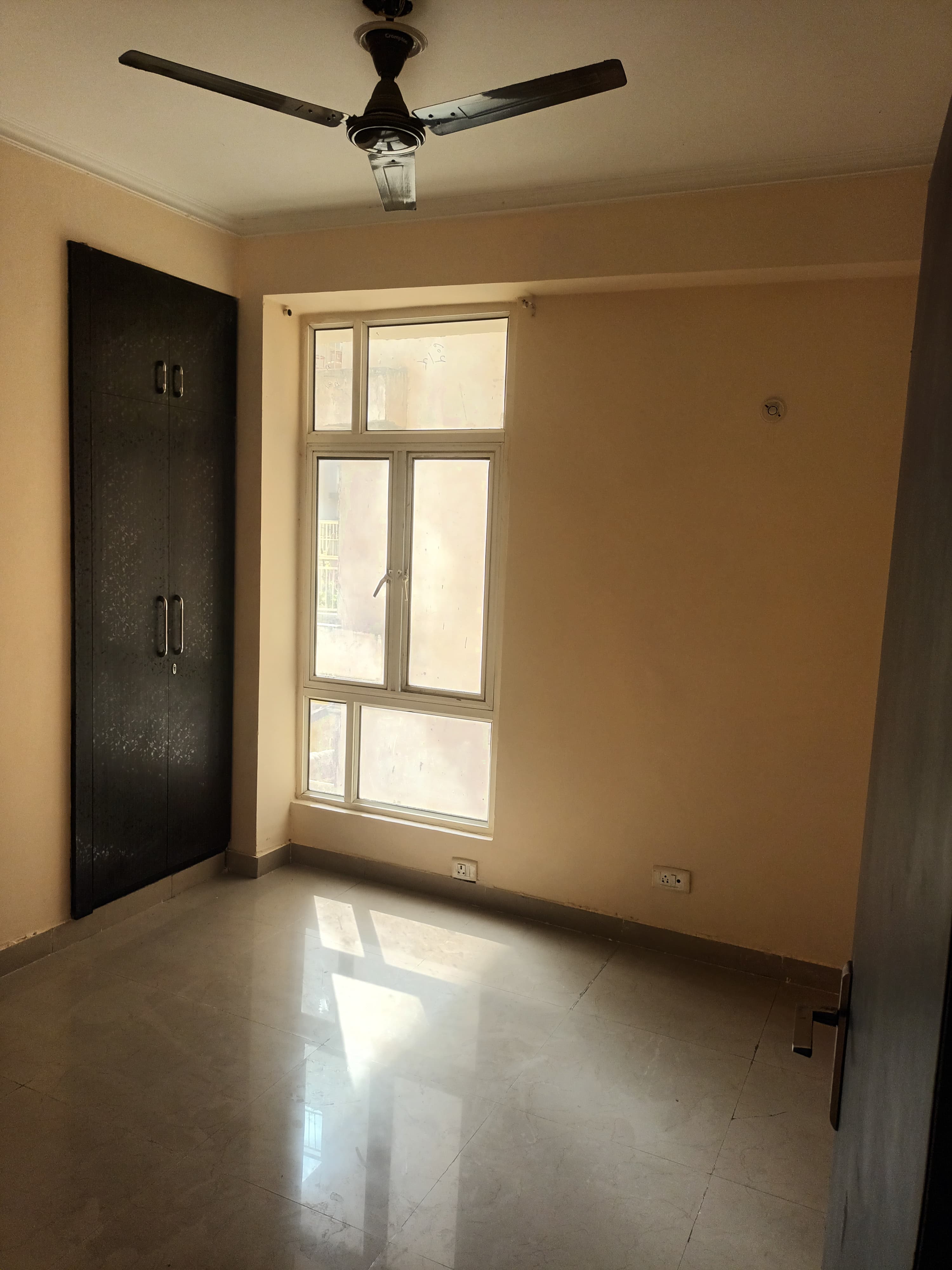 2.5 BHK + Study Room Apartment For Rent in Supertech Ecovillage I