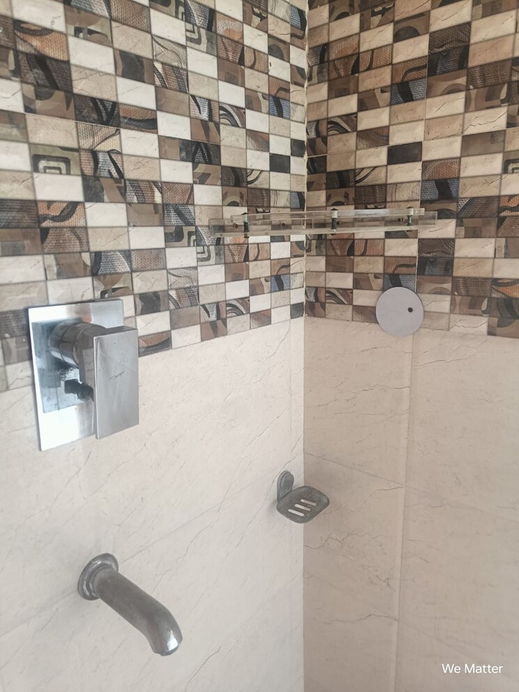 Bathroom, sector 14 1 Bedroom 800 Sq.Ft. Independent House In Sector 14 Faridabad 8843068