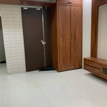 Room in 2 BHK Apartment at Nirdhar CHS, Kastur Park – for Rent