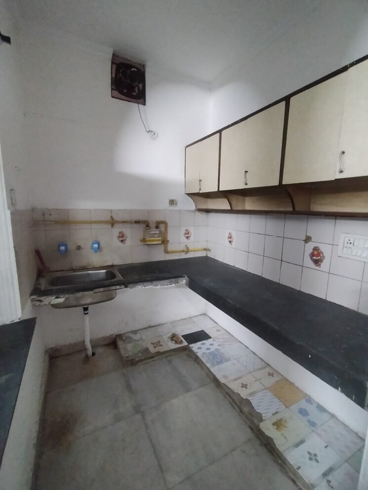 Kitchen, sector 48 1 Bedroom 112 Sq.Yd. Builder Floor In Sector 48 Noida 8843138
