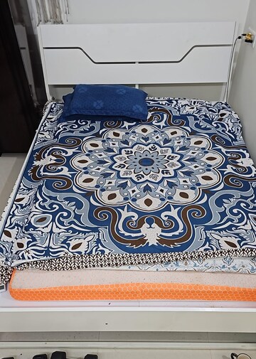 Furnished Amenities in 3 BHK Apartment at Alkapoor – for Rent