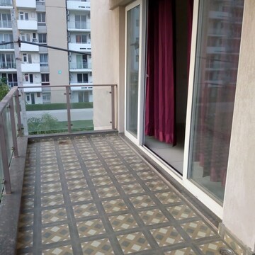 Balcony in 3 BHK Apartment at BPTP Amstoria, Sector 102 – for Rent