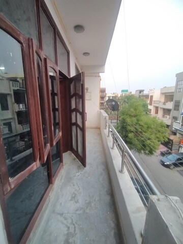 Balcony in 2 BHK Builder Floor at Sector 48 – for Rent