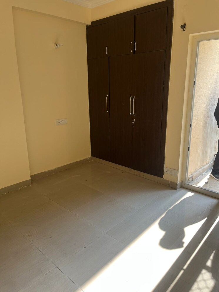 Room, paramount-floraville 3 Bedroom 1425 Sq.Ft. Apartment In Sector 137 Noida 8843250