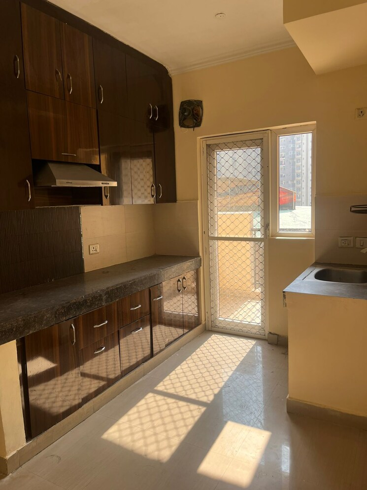 Kitchen, paramount-floraville 3 Bedroom 1425 Sq.Ft. Apartment In Sector 137 Noida 8843250