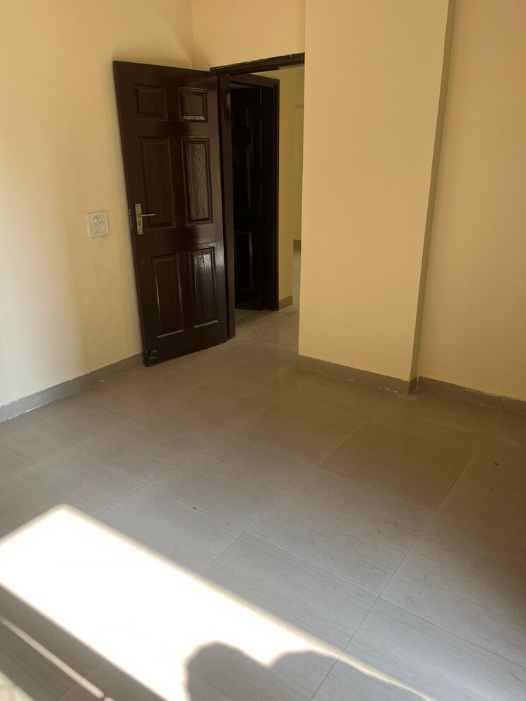 Room, paramount-floraville 3 Bedroom 1425 Sq.Ft. Apartment In Sector 137 Noida 8843250