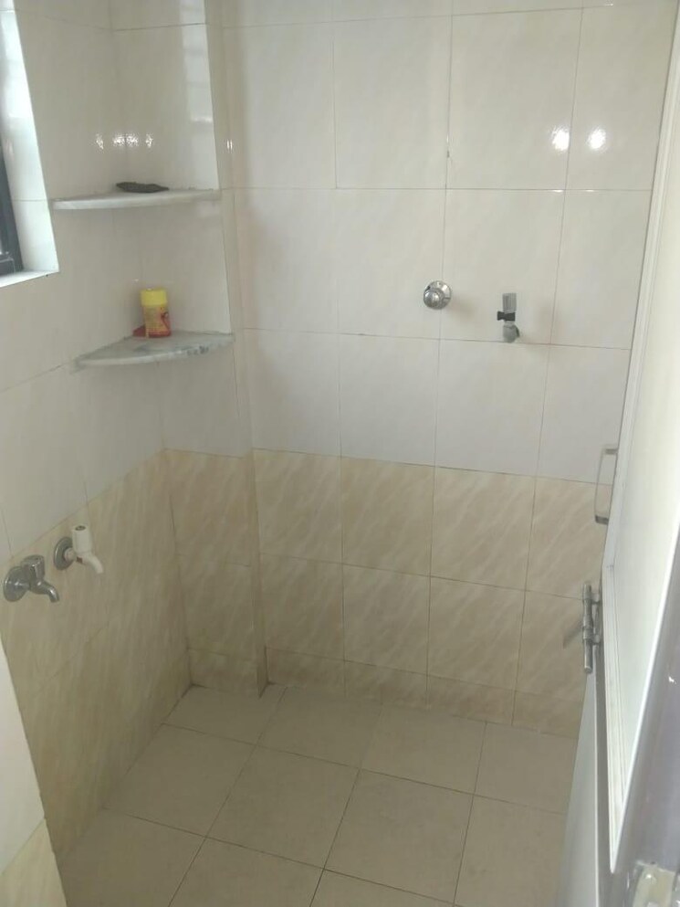 Bathroom, lohia-jain-vallonia-apartments 3 Bedroom 1100 Sq.Ft. Apartment In Bavdhan Pune 8843116