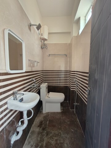 Bathroom in 1 BHK Apartment at Kondapur – for Rent