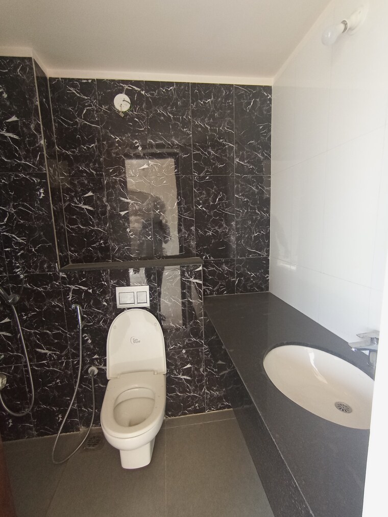 Bathroom, lodha-palava-trinity-a-to-c 3 Bedroom 1200 Sq.Ft. Apartment In Dombivli East Thane 8843388