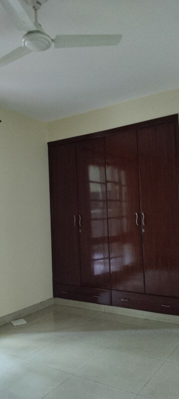 Room in 4 BHK Villa at Eros Rosewood City, Sector 49 – for Rent