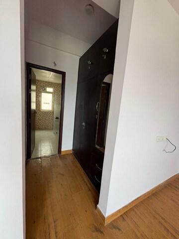 Room in 3 BHK Apartment at Nimbus The Golden Palm, Sector 168 – for Rent