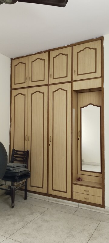Building Lobby in 3 BHK Independent House at Unitech South City II, Sector 50 – for Rent