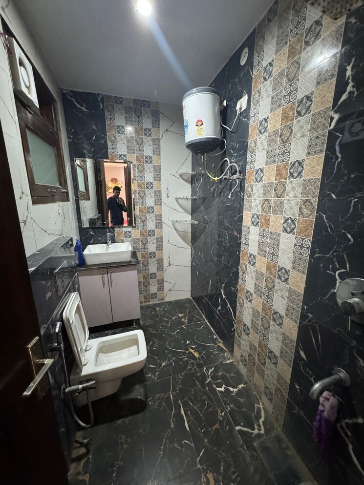  Parking, sushant-lok-3 4 Bedroom 2350 Sq.Ft. Builder Floor In Sector 57 Gurgaon 8843534