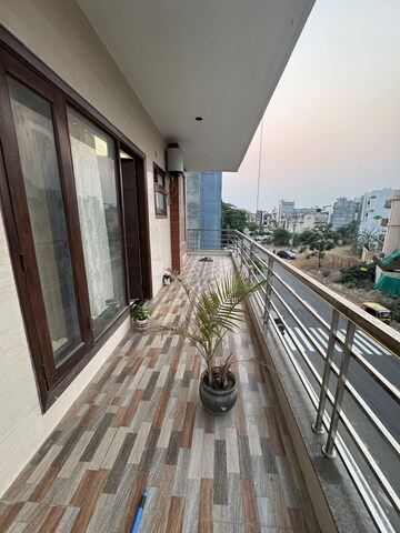 Balcony in 4 BHK Builder Floor at Sushant Lok 3, Sector 57 – for Rent
