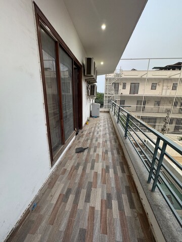 Balcony in 4 BHK Builder Floor at Sushant Lok 3, Sector 57 – for Rent