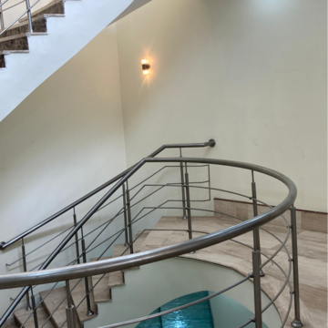 Staircase in 6 BHK Independent House at RWA Apartments Sector 50, Sector 50 – for Rent