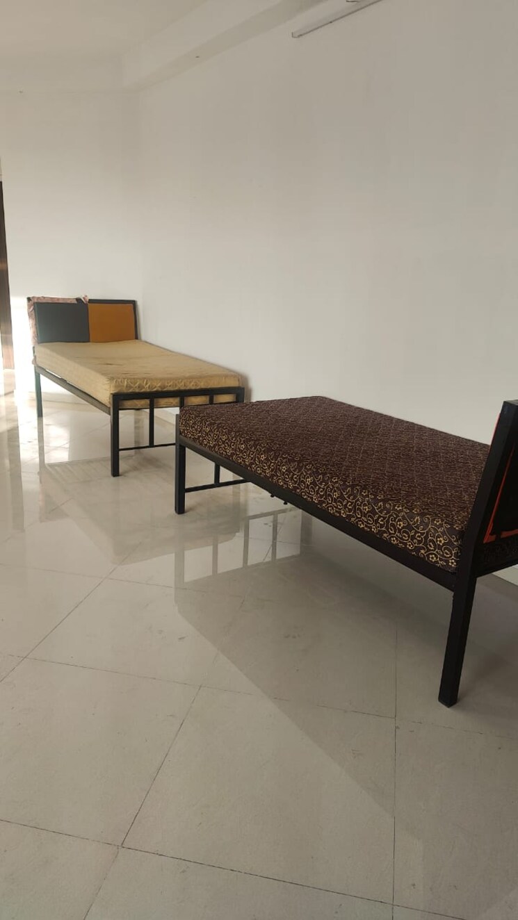 Bedroom, saraswati vihar 4 Bedroom 1550 Sq.Ft. Apartment In Saraswati Vihar Delhi 8843730