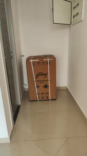 Furnished Amenities in 4 BHK Apartment at Saraswati Vihar – for Sale