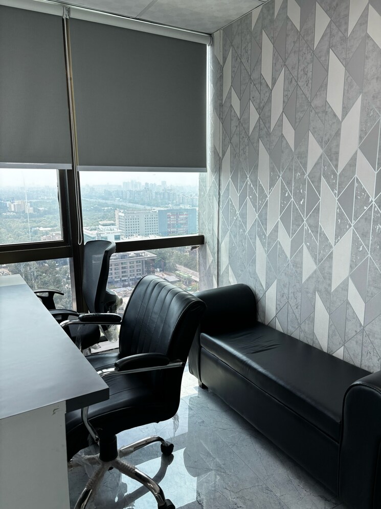 Team Area, the-iconic-corenthum Commercial Office Space 500 Sq.Ft. In Wazidpur Noida 8844019