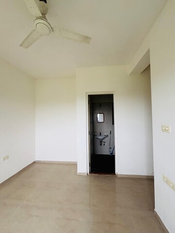 Room in 2 BHK Apartment at Lodha Casa Bella Gold, Dombivli East – for Rent