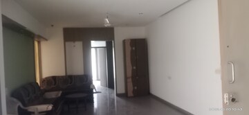 Living Room in 3 BHK Apartment at Alkapuri – for Rent