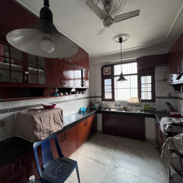 Kitchen in 3 BHK Builder Floor at DLF Oakwood Estate, Sector 25 – for Rent