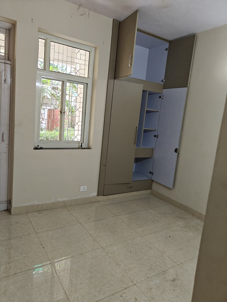 Room, sahvikash-apartment 3 Bedroom 1300 Sq.Ft. Apartment In Ip Extension Delhi 8844031