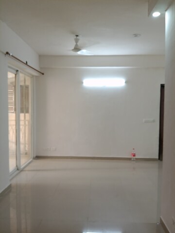 Room in 2 BHK Apartment at Mahagun Mywoods, Sector 16c Greater Noida – for Rent