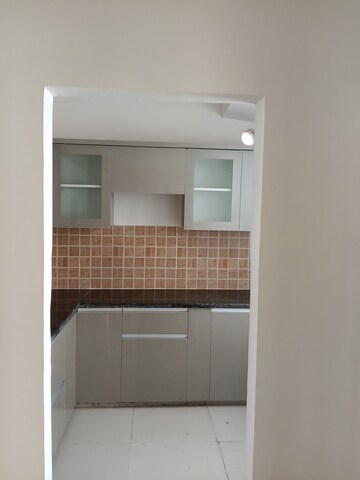 2 BHK Apartment For Rent in Mahagun Mywoods, Sector 16c Greater Noida