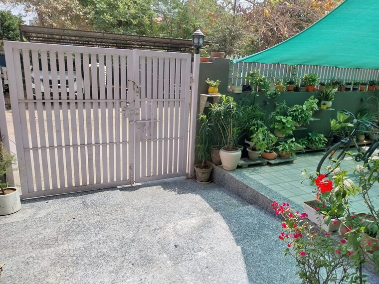 Exterior View, palam-vihar-residents-association 6 Bedroom 173 Sq.Yd. Independent House In Palam Vihar Gurgaon 8844138