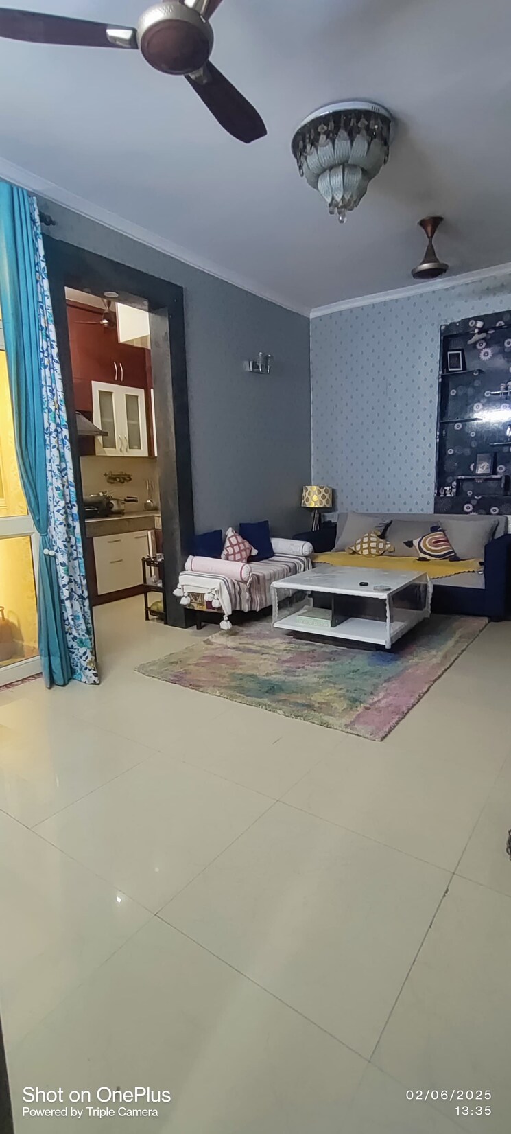 Living Room, gaur-city-mall 3 Bedroom 2000 Sq.Ft. Apartment In Sector 4 Greater Noida Greater Noida 8844130