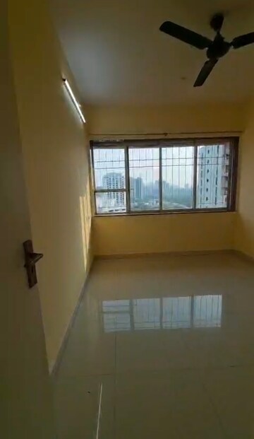 Room in 3 BHK Apartment at Gundecha Altura, Kanjurmarg West – for Rent