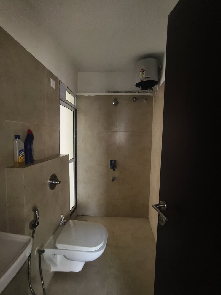 Bathroom, puraniks-tokyo-bay 1 Bedroom 470 Sq.Ft. Apartment In Kasarvadavali Thane 8844322
