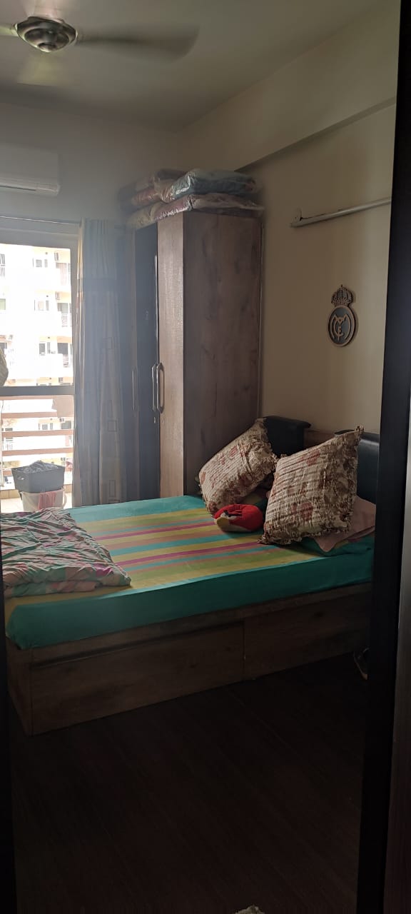 3 BHK Apartment For Rent in Gaur City-2