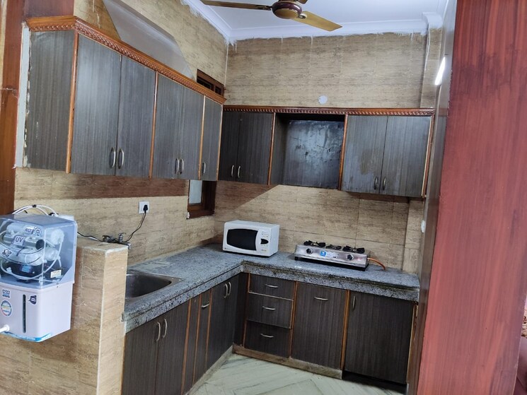 Kitchen, subhash nagar 2 Bedroom 100 Sq.Yd. Builder Floor In Subhash Nagar Delhi 8844438