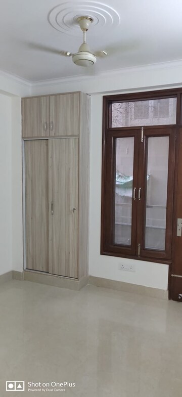 Room in 2 BHK Builder Floor at Sultanpuri – for Sale