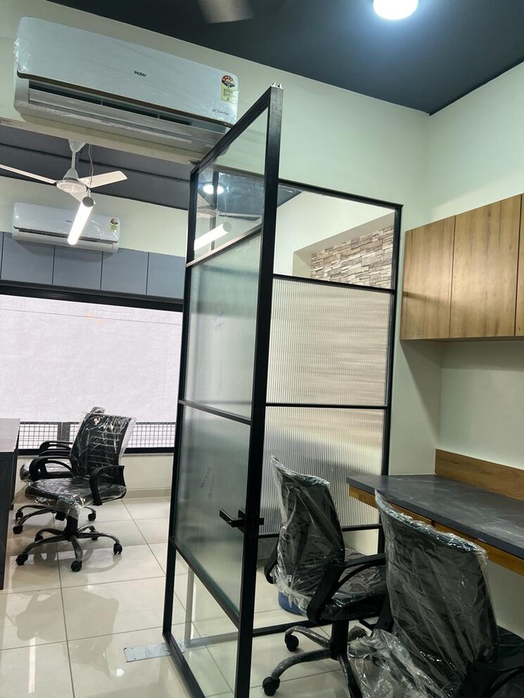 Team Area, thaltej Commercial Office Space 588 Sq.Ft. In Thaltej Ahmedabad 8844444