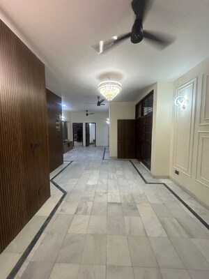 Bedroom in 3 BHK Builder Floor at Sushant Lok 2, Sector 57 – for Sale