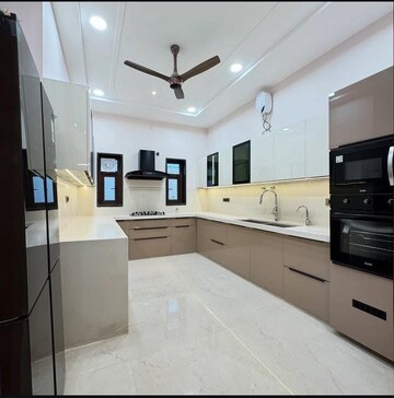Kitchen in 2 BHK Builder Floor at Sector 29 – for Sale